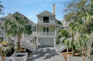 House - 5 Grand Pavilion by Avantstay Ocean View Rooftop Deck (Isle of Palms)