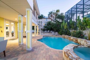 บ้านพัก | 5 ห้องนอน