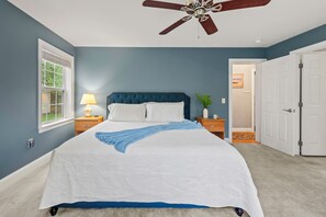 3 bedrooms - Chalet on Chalet by Avantstay Bright Cabin w Deck Fire Pit Near Lake (Lake Harmony)
