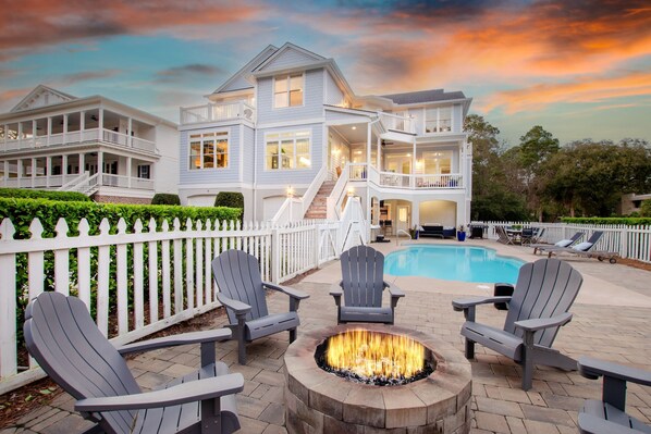 House - Cobalt Coast by Avantstay 7bdr Steps From Beach (Hilton Head Island)