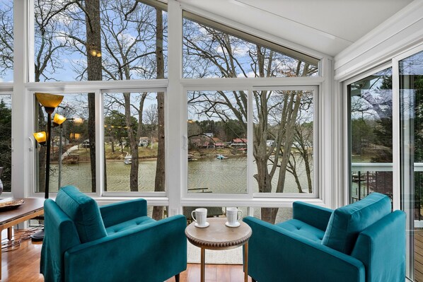 House | 3 bedrooms - Tree Top Get Away by Avantstay Amazing Lake View (Sherrills Ford)