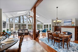 House | 3 bedrooms - Tree Top Get Away by Avantstay Amazing Lake View (Sherrills Ford)