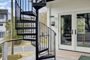 5 bedrooms