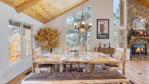 Unclassified image, 3 of 41, button - Alpine Whisper by Avantstay Deck Pool Table (Big Bear Lake)