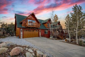 3 bedrooms - Alpine Whisper by Avantstay Deck Pool Table (Big Bear Lake)