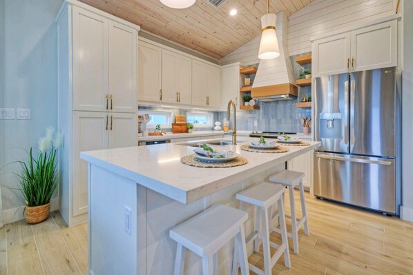 House | 4 bedrooms - Swinging Easy by Avantstay Private Pool Firepit Balcony (Port Aransas)