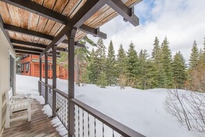 House | 4 bedrooms - Mahogany by Avantstay Snowbird Cabin w Full Chamberlands Access (Homewood)