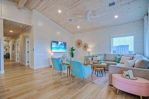 House - Mint to Be by Avantstay Private Pool Firepit Balcony Patio (Port Aransas)