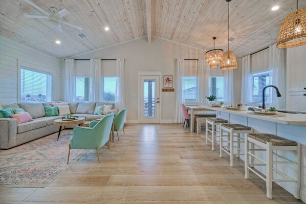 House - Mint to Be by Avantstay Private Pool Firepit Balcony Patio (Port Aransas)