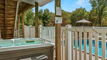 House | 4 bilik tidur