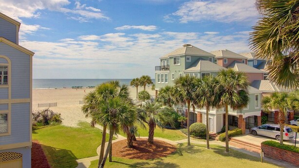 Unclassified image, 1 of 26, button - 56 Grand Pavilion by Avantstay Oceanfront Deck Views Community Pool (Isle of Palms)