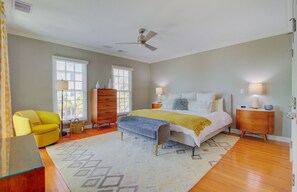 House | 4 bedrooms - 56 Grand Pavilion by Avantstay Oceanfront Deck Views Community Pool (Isle of Palms)