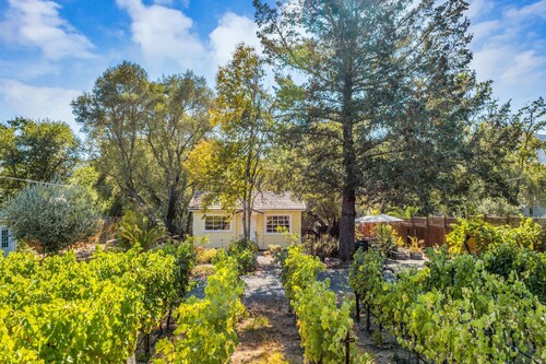 Grapevine Cottage by Avantstay Hobby Vineyard Firepit