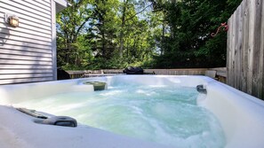 House | 3 bedrooms - Harmony Ridge by Avantstay Large Deck w Hot Tub Forest Views (Lake Harmony)