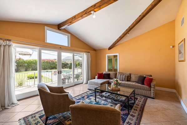 House | 3 bedrooms - Dandelion by Avantstay Pool 0 2mi to Downtown (Palm Springs)