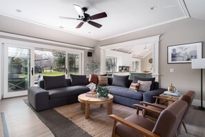 Villa | 4 bedrooms - Wellington by Avantstay Secluded Wine Country Estate w Gorgeous Mtn Views (Santa Rosa)