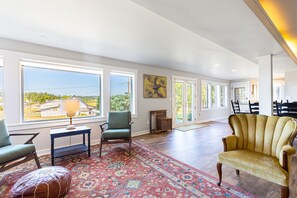 6 bedrooms - Maxwelton Farm Guest House by Avantstay A Views (Clinton)