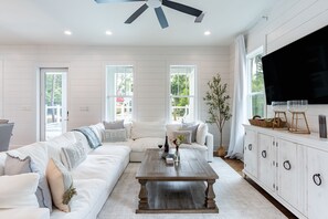 House - Knot for Reel by Avantstay Walk to Beach Pool Hot Tub (Santa Rosa Beach)