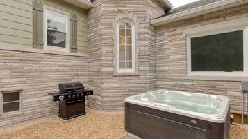 House | 10 bedrooms