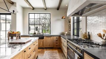 House | 4 bilik tidur