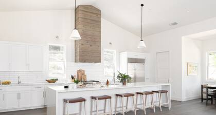 Syrah by Avantstay Hilltop Haven in Sonoma Private Pool Patio