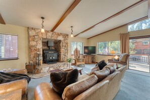 3 bedrooms - Wildwood by Avantstay Hot Tub 5mins to Lake (Tahoe Vista)