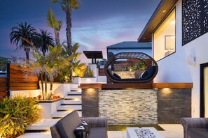 Room - Moonlight Modern by Avantstay Spectacular Beach Ocean Views Footsteps From Beach and Shops (Encinitas)