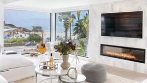 Unclassified image, 5 of 46, button - Moonlight Modern by Avantstay Spectacular Beach Ocean Views Footsteps From Beach and Shops (Encinitas)