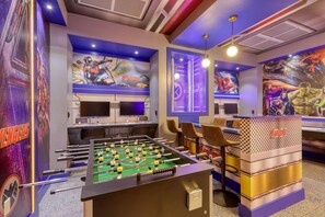 House | 10 bedrooms