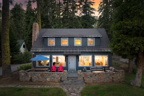 4 bedrooms - West Shore Lake House by Avantstay Lakefront Beach Access (Homewood)