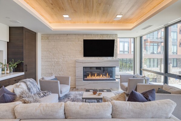 4 bedrooms - Silver Strike by Avantstay Direct Slope Access Hot Tub Views (Park City)