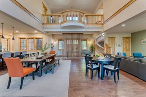 House | 4 bedrooms - Grays Crossing by Avantstay Stunning 4bdr Cabin (Truckee)