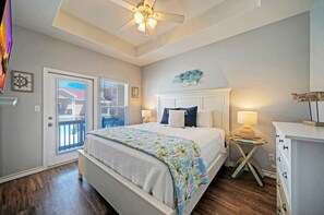 3 bedrooms - Carpe Beach Bum by Avantstay 3 Blocks to Beach Balcony Pool (Port Aransas)