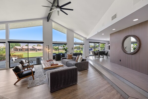 House | 2 bedrooms - Edgy House Pool Hot Tub and Golf Course Views (La Quinta)