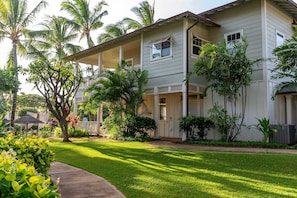 House | 4 bedrooms - Coconut Plantation by Avantstay Resort Access 0 4mi Walk to Beach (Kapolei)