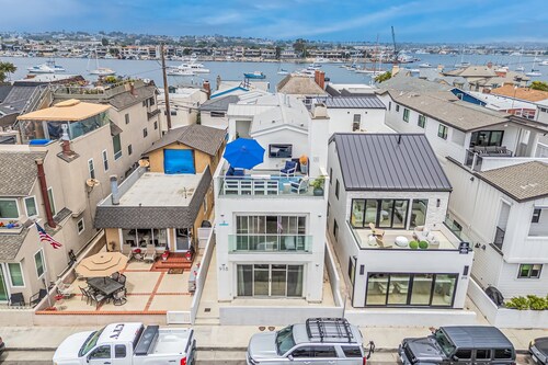 Seaside Style by Avantstay Rooftop Walk to Beach Chic Design