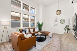 3 bedrooms - Mauna View by Avantstay 10min to Beach Backyard (Waianae)