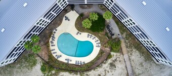518 Seascape Waterfront Views Community Pool