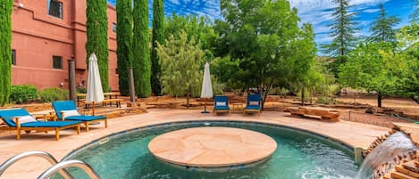 บ้านพัก | 6 ห้องนอน