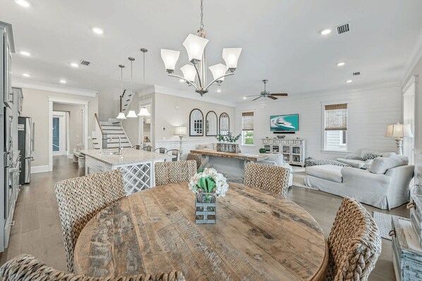 4 bedrooms - Barefoot Paradise by Avantstay Walk to Beach Pool Bikes (Santa Rosa Beach)