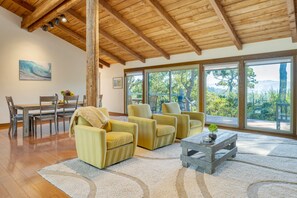 3 bedrooms - Serene Crest by Avantstay A Design Near Beaches (Pebble Beach)