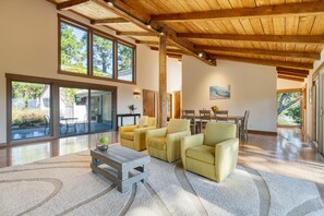 House | 3 bedrooms - Serene Crest by Avantstay A Design Near Beaches (Pebble Beach)