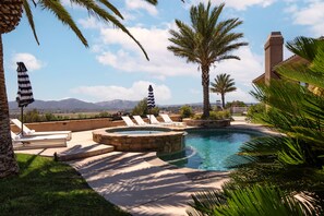 5 bedrooms - Sangiovese By Avantstay Spectacular Estate w Pool Hot Tub Putting Green (Temecula)