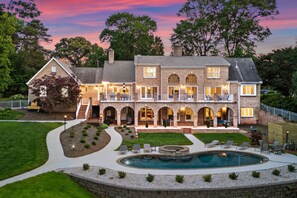 House | 5 bedrooms - Shoreway Cove by Avantstay Waterfront Pool Dock (Huntersville)