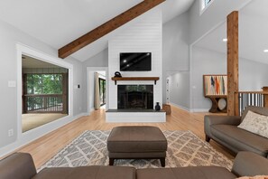 House - Water Break at the Lake by Avantstay Lakefront Private Dock (Mooresville)