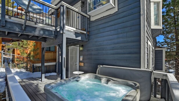House - Mountain Palette by Avantstay Hot Tub Game Room Deck Sweeping Views (Big Bear City)