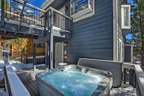 Mountain Palette by Avantstay Hot Tub Game Room Deck Sweeping Views