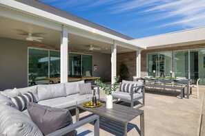 Villa | 6 bedrooms - Polo Villa 8 by Avantstay Chef s Kitchen Pool Spa 260326 6 Bedrooms (La Quinta)