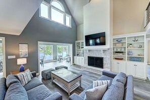 House - Sunset Shores Resort The Homestead by Avantstay (Mooresville)