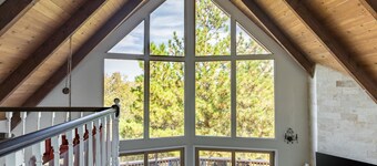 Mystic Ridge by Avantstay Game Room Views